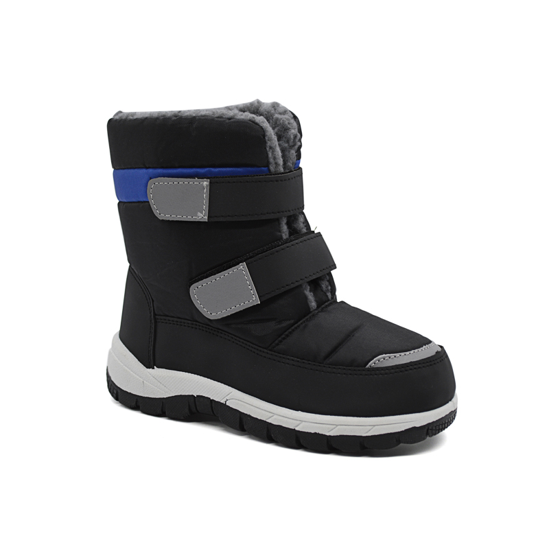 Kids snow boots 